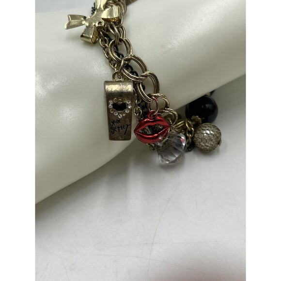 Betsey Johnson Whistle Red Lips Black Beads Black Beads Bow Stretch Bracelet - Picture 12 of 16